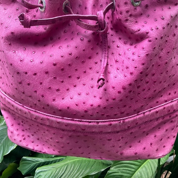 VTG FURLA Raspberry Pink Pebbled Leather w/Drawstring Feature - Picture 2 of 6